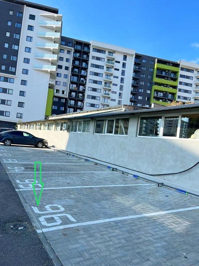 Soho Aparthotel Oradea Bagian luar foto